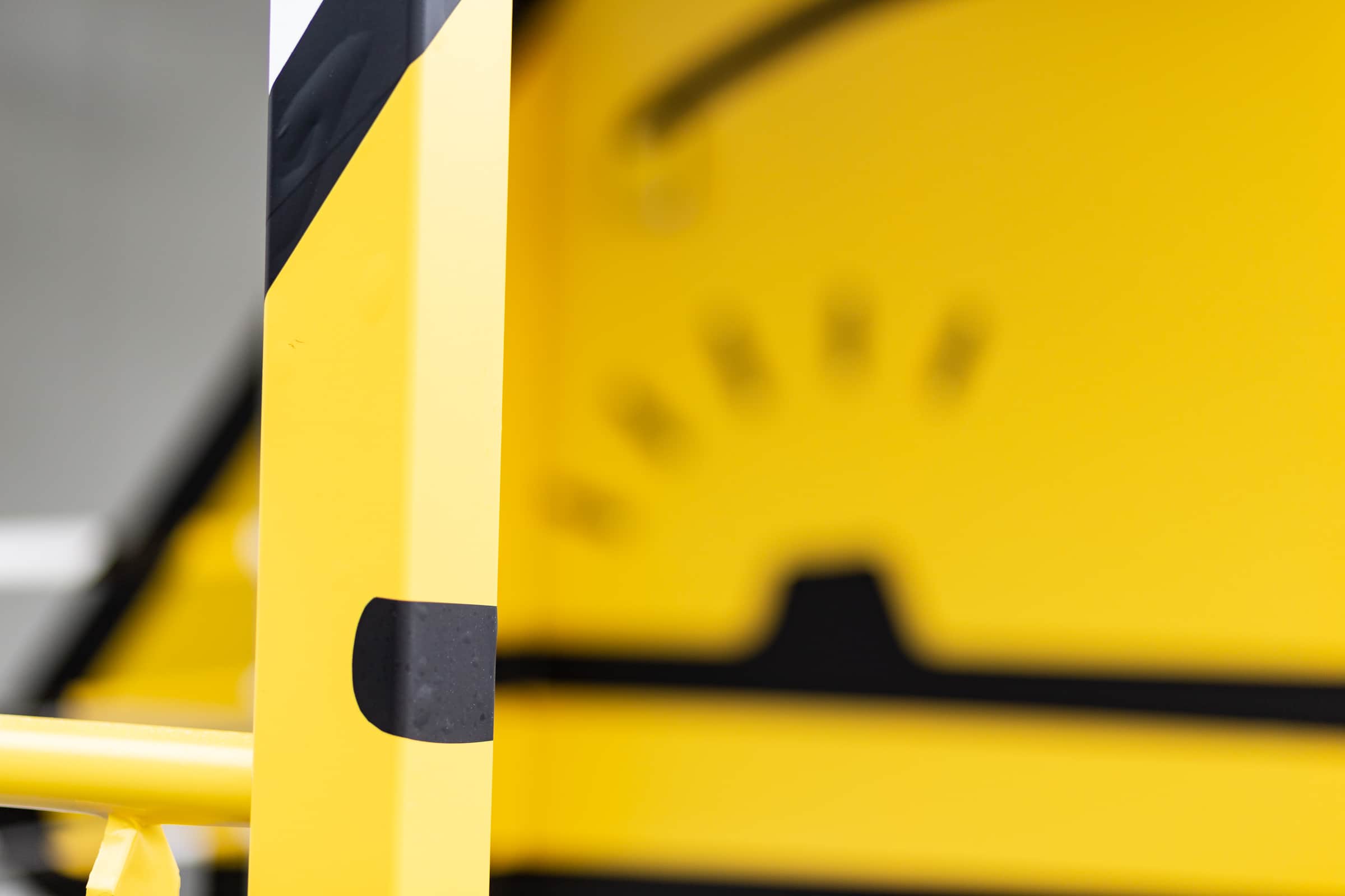 Anamorphose prévention sécurité en gare — signalétique sol 3D — Agence Yvonne